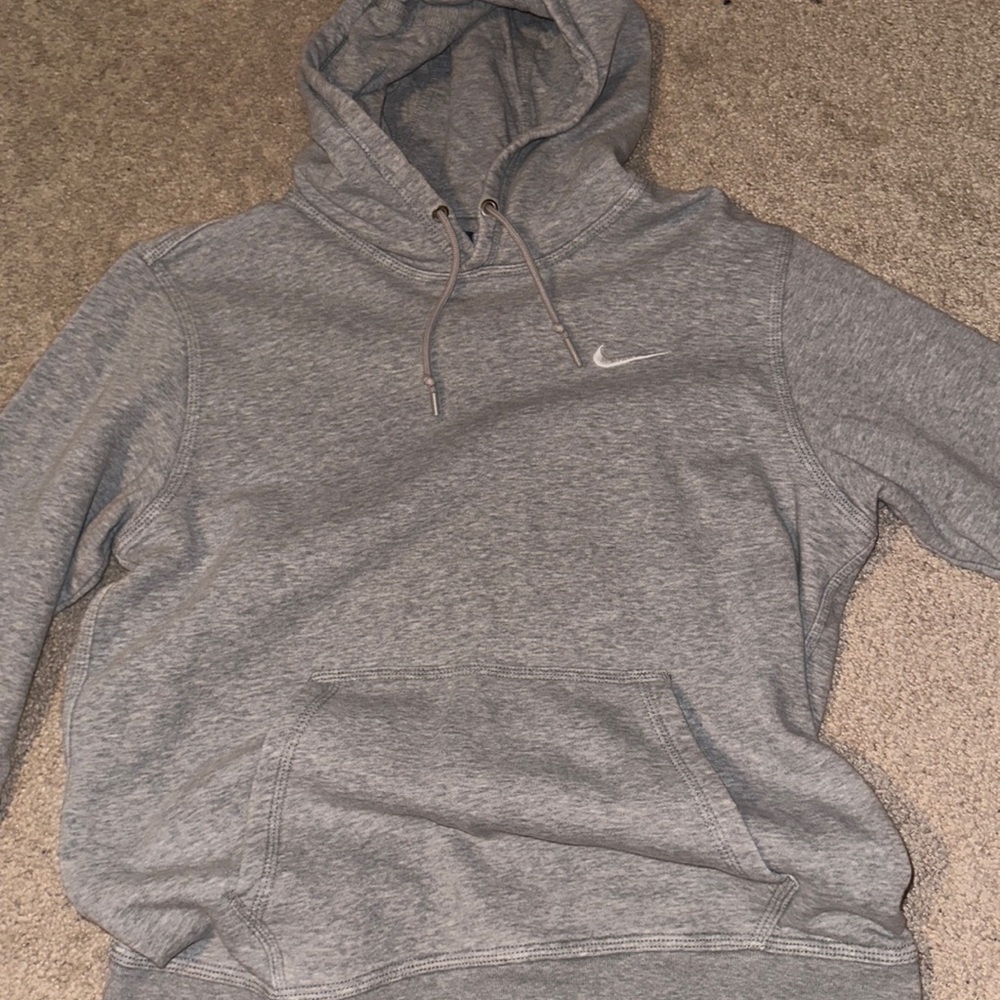 GREY NIKE HOODIE